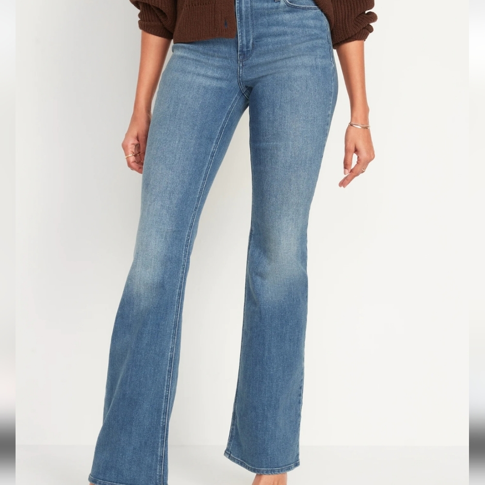 Old Navy Wow Flare Jeans nwt size 12